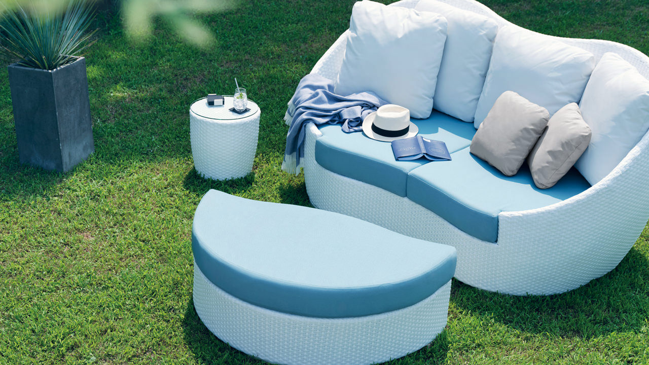 優美な曲線と自由な過ごし方が、ラグジュアリーな時を奏でる。