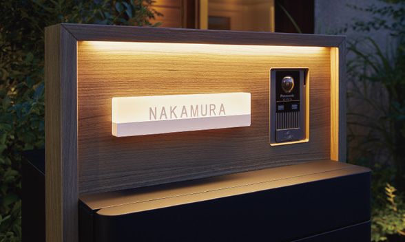 質感の高いブラックと柔らかな光で、奥行き感と彩りを演出